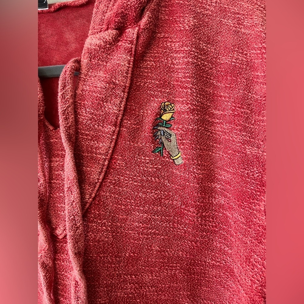 Alchemist Baja Distressed V Neck Pullover Sweatshirt in Red Women's Size XS - Picture 9 of 15
